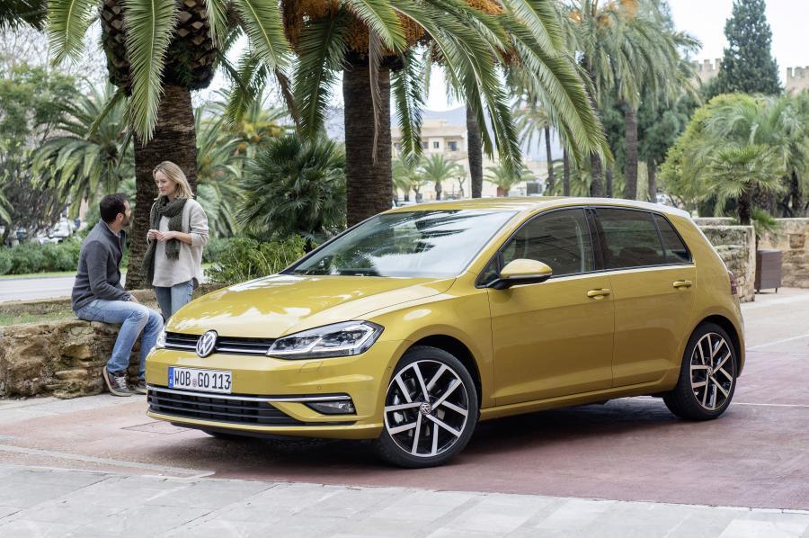  Volkswagen Golf TDI 5-Door 2017 года  (WW) (фото 20 из 41)